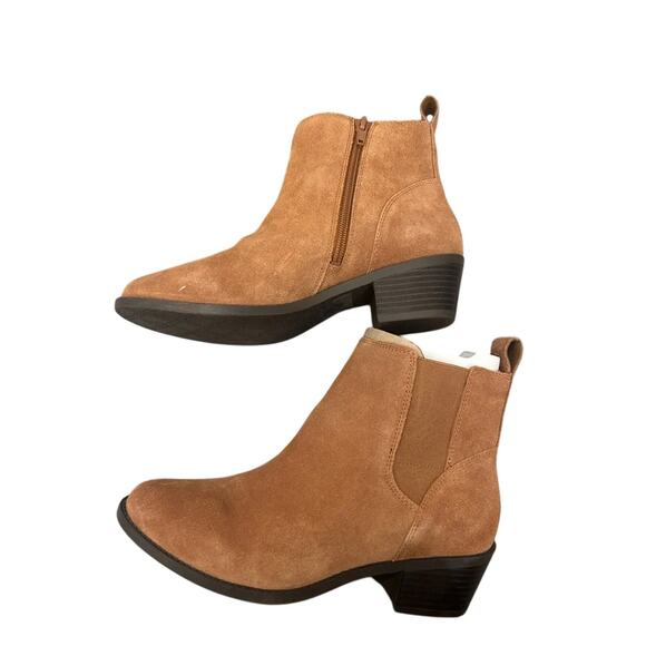 Vionic Suede Brown Booties 7 Wide - Picture 4 of 8